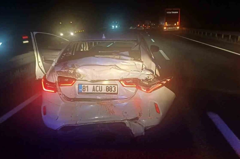 Alkollü tır sürücüsü otomobile arkadan çarptı, 3 yaralı