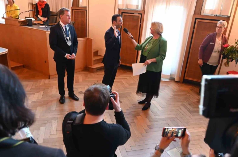 Almanya’nın Kiel kentine ilk kez Türk belediye başkanı 