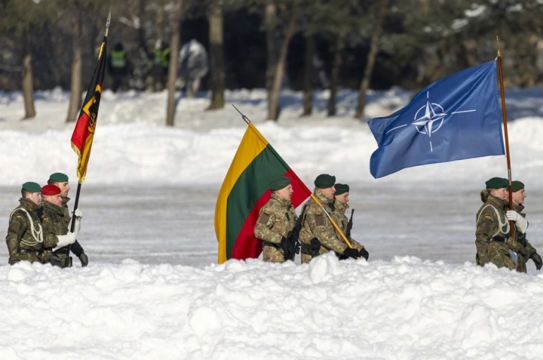 Almanya’nın Litvanya’daki zırhlı tugayına binden fazla NATO askeri katıldı