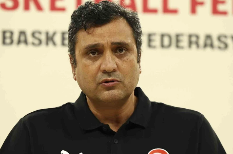 Alper Yılmaz: "Sakatlıksız iyi bir basketbolla kazanarak ülkemizi sevindiririz" 