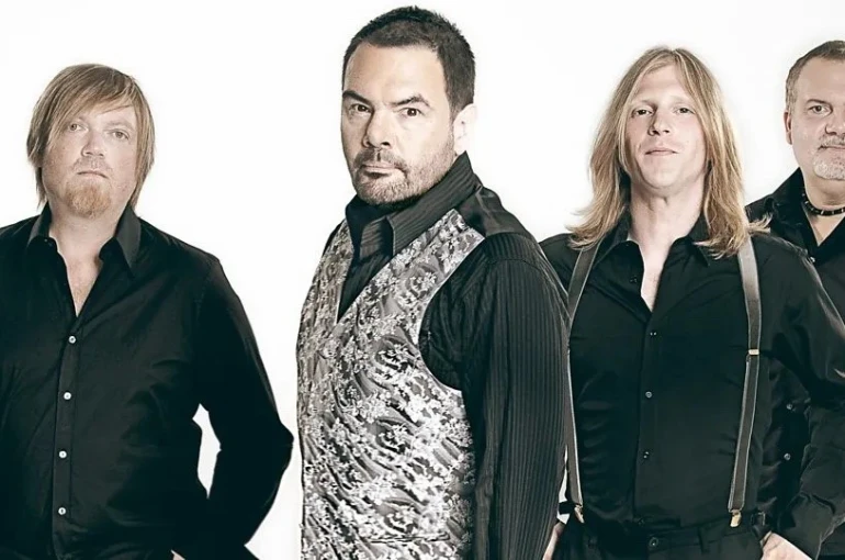 Alphaville, 12 Temmuz’da Harbiye Açıkhava’da sahne alacak