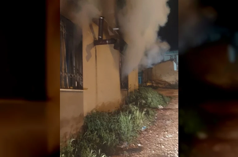 Alrınözü’de ev yangını 