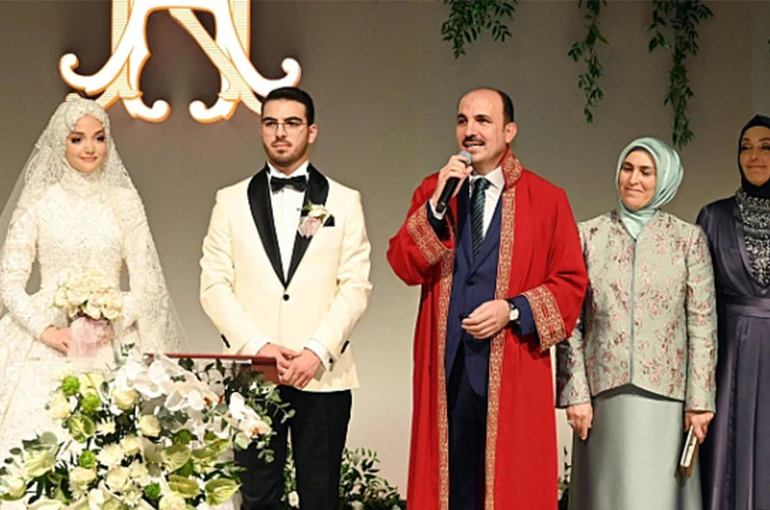 Altay ailesinin mutlu günü