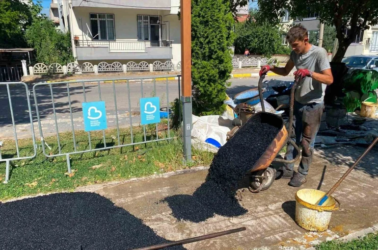 Altıeylül’de parklara güvenli ve modern dokunuş