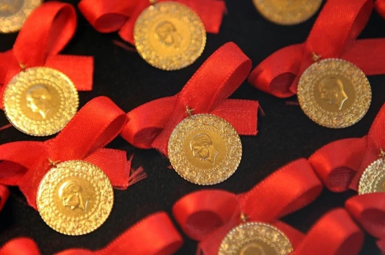 Altın haftaya yükselişle başladı