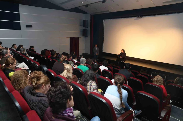 Altın Portakallı yönetmen Seyfettin Tokmak Nilüferlilerle buluştu 