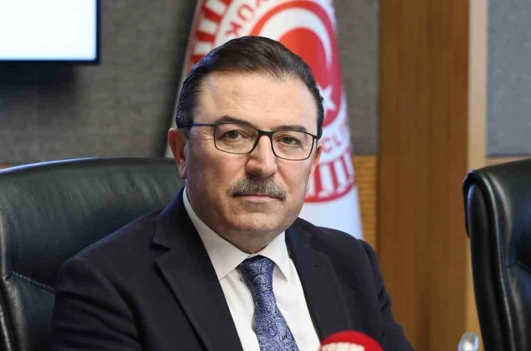 Altınok’tan kongre binası açıklaması; "Milli hafızanın simgesi Erzurum Kongre Binası geleceğe emin adımlarla taşınıyor"