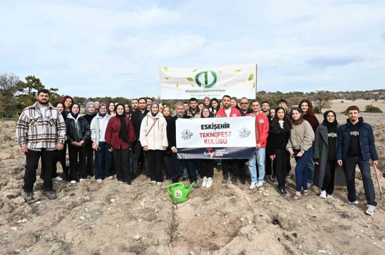 Anadolu Üniversitesi Teknofest Kulübü’nden geleceğe 200 fidan 