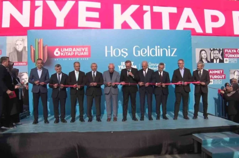 Anadolu Yakası’nın en büyük kitap fuarı kapılarını Ümraniye’de kitapseverlere açtı 