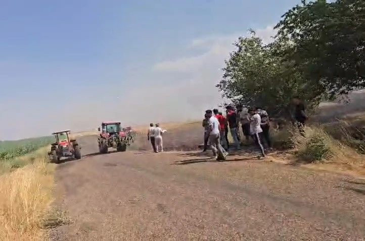 Anız yangını korkuttu 