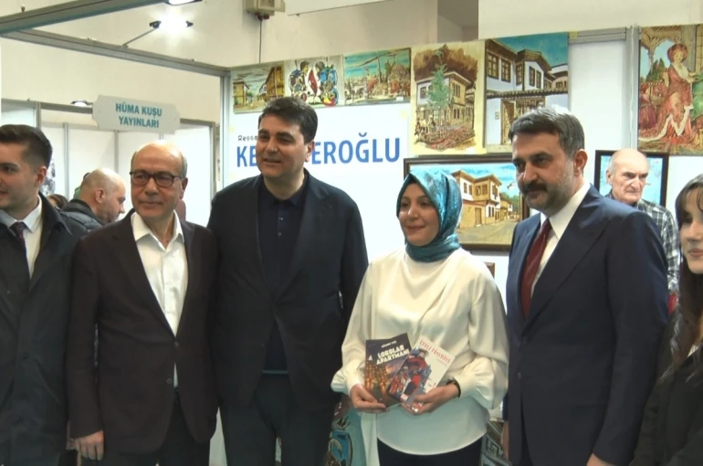 Ankara Kitap Fuarı’nda son gün: Askıda kitap uygulaması dikkat çekti