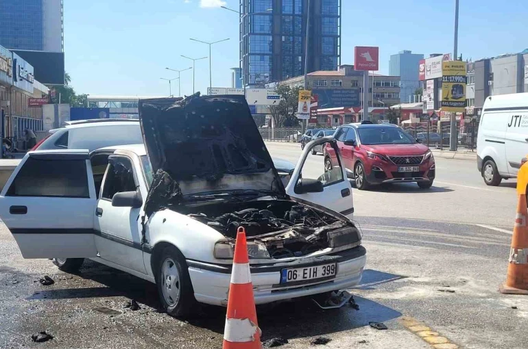 Ankara’da araç yangını paniğe neden oldu