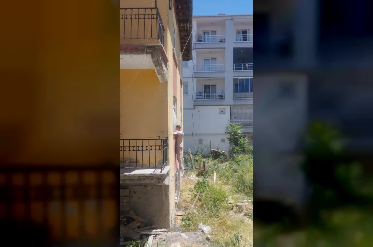 Ankara’da evden altın çalan şüpheli kameradan tespit edilip yakalandı