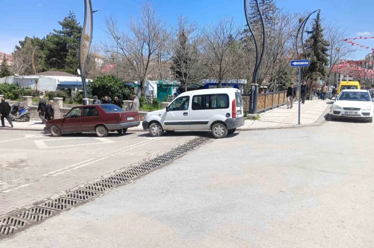 Ankara’da kamyonun üzerinden geçtiği yabancı uyruklu çocuk hayatını kaybetti 
