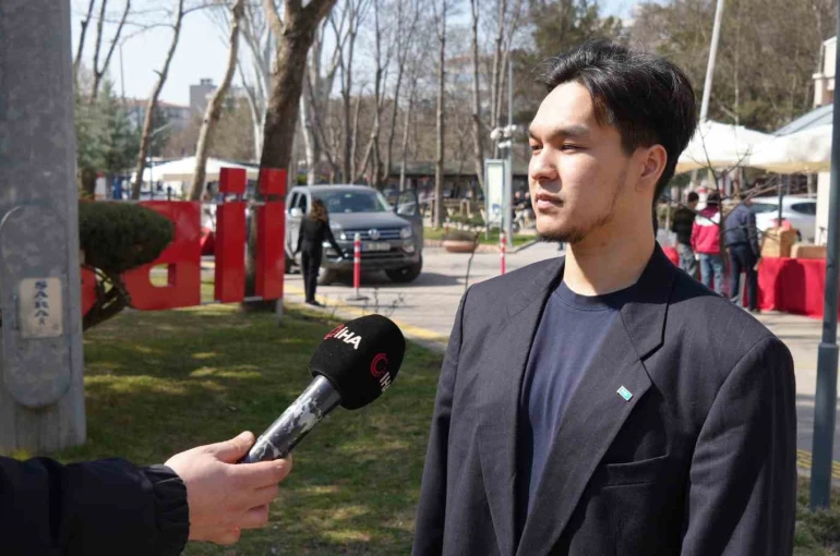 Ankara’da Kazakistan vatandaşları sandık başına gitti