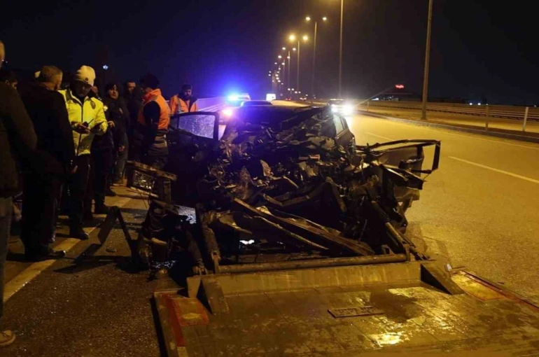 Ankara’da tıra arkadan çarpan otomobilin sürücüsü ağır yaralandı 