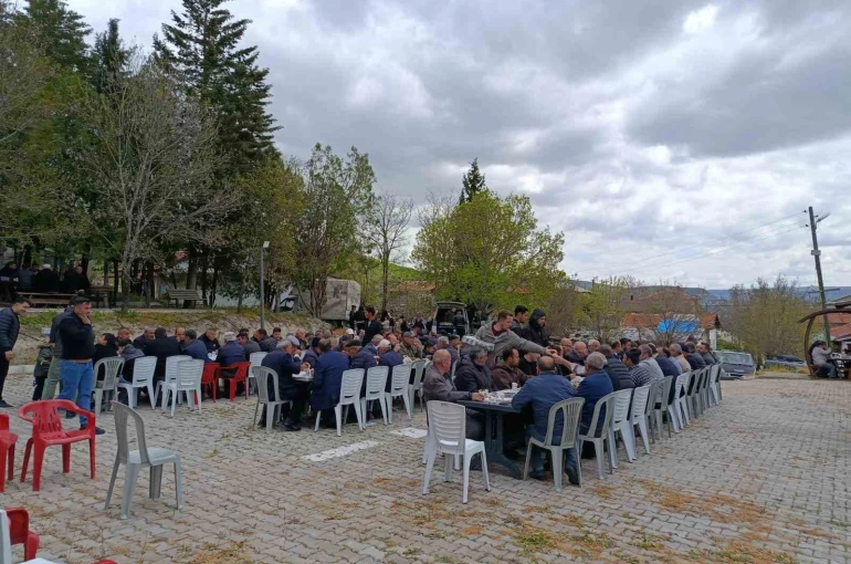 Ankara’da vatandaşlardan yağmur duası 