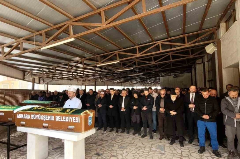 Ankara’daki otobüs kazasında hayatını kaybeden 4 kişi son yolculuğuna uğurlandı