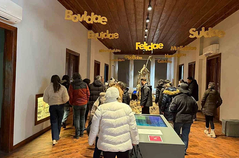 Ankara’dan gelen kafile Çankırı’nın tarihi mekanlarını gezdi 