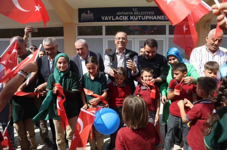 Antakya Belediyesi, Yaylacık Mahallesi’nde açtığı kütüphaneyle çocukları kitapla buluşturdu 