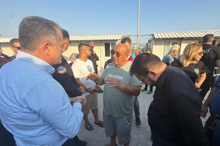 Antakya’da konteynerlerden tahliye süreci vatandaşlara anlatıldı
