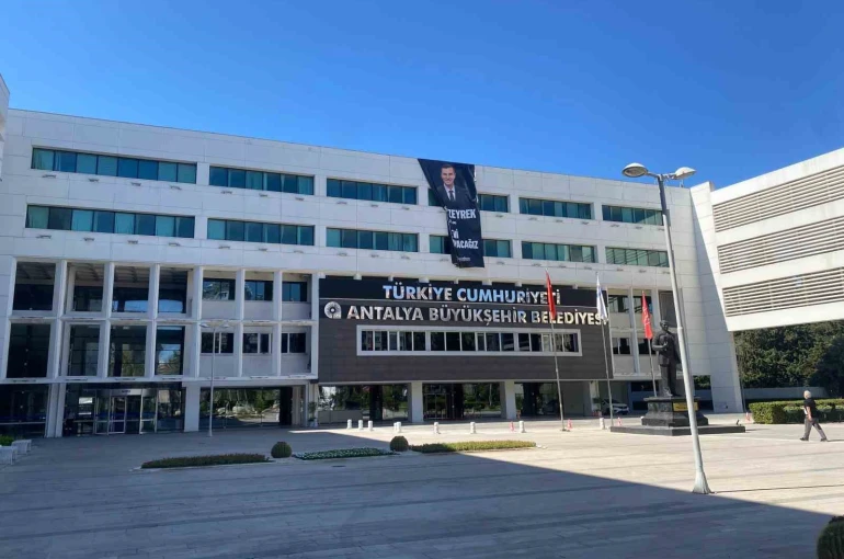 Antalya Büyükşehir Belediyesine yönelik yeni operasyon: 34 gözaltı kararı 