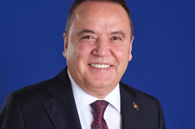 Antalya Büyükşehir davasında Böceklerin tutukluluğuna devam kararı 