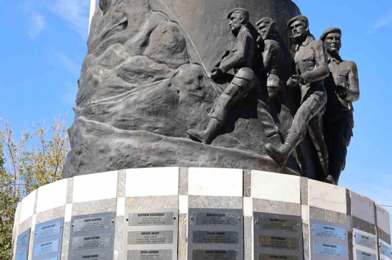 Antalya Şehitleri Anıtı restore edildi 