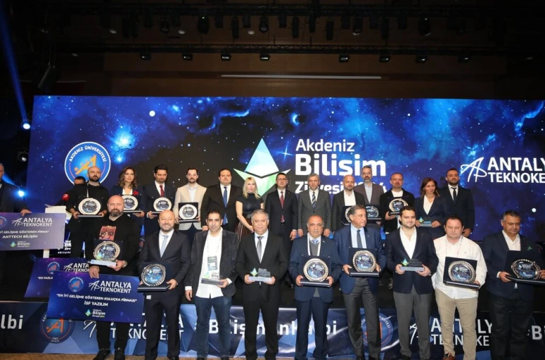 Antalya Teknokent Ev Sahipliğinde 9. Akdeniz Bilişim Zirvesi 