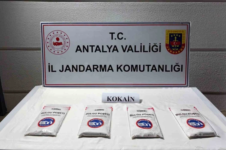 Antalya’da 1 kilo 380 gram kokain ele geçirildi, 2 şüpheli tutuklandı 