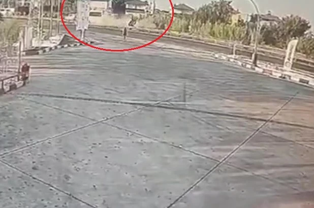 Antalya’da çarpışan araçlar yayalara çarptı: 6 yaralı