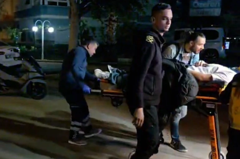 Antalya’da iki motosiklet çarpıştı: 3 yaralı 