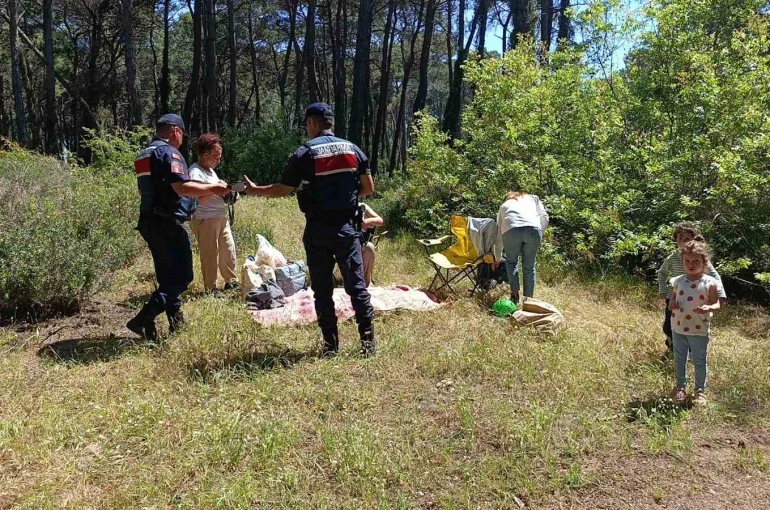 Antalya’da ormanlara girişler yasaklandı, jandarma vatandaşları tek tek uyardı 