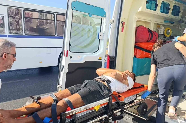 Antalya’da tır ile çarpışan bisikletli yaralandı