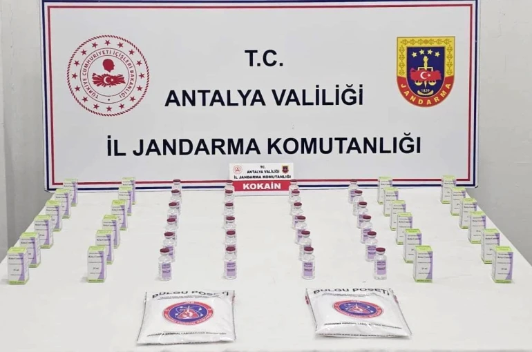 Antalya’da uyuşturucu operasyonu: 1 kilo 200 gram kokain ele geçirildi 