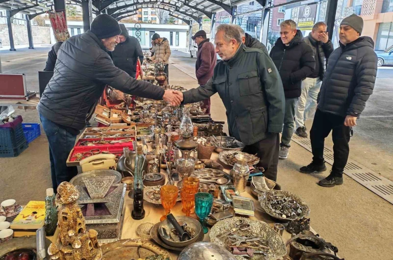 Antikacılar baharı karşılıyor