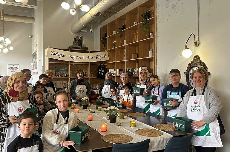 Ara tatilde kuşaklar Yadigar Kahvesi’nde buluştu 