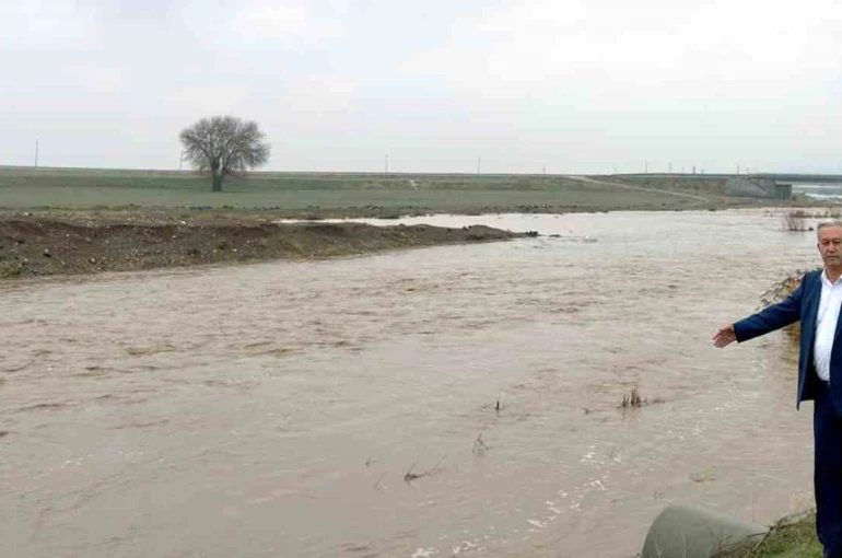Araban Ovası’nda sağanak etkili oldu