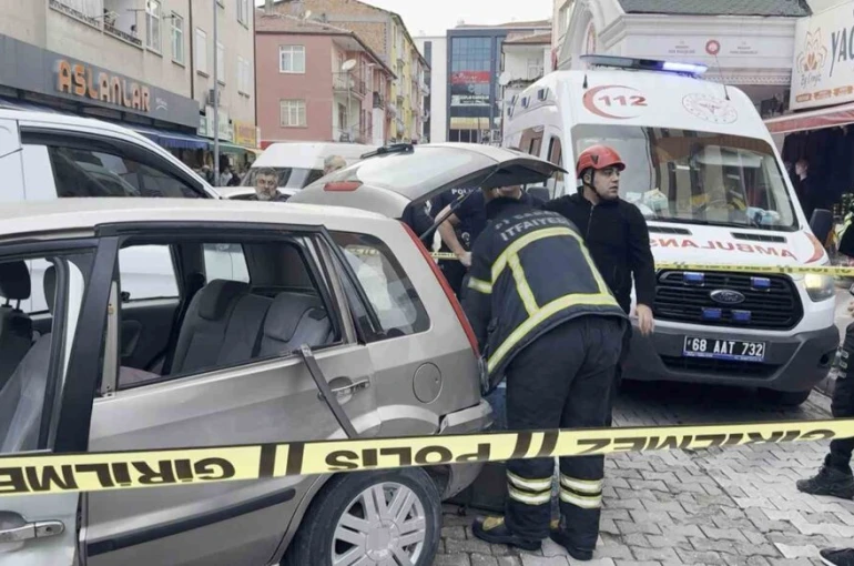 Araçtaki piknik tüpü bomba gibi patladı: 1 yaralı