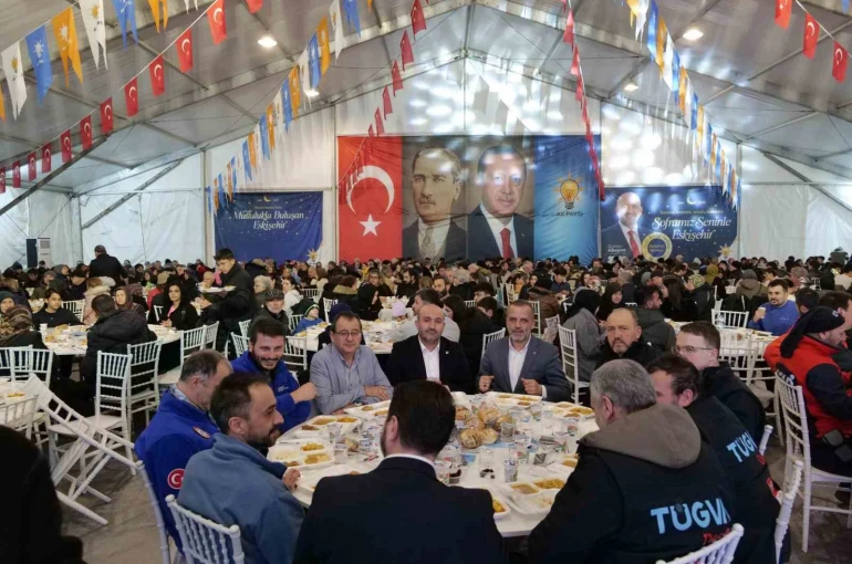 Arama kurtarma ekipleri iftar çadırında ağırlandı 