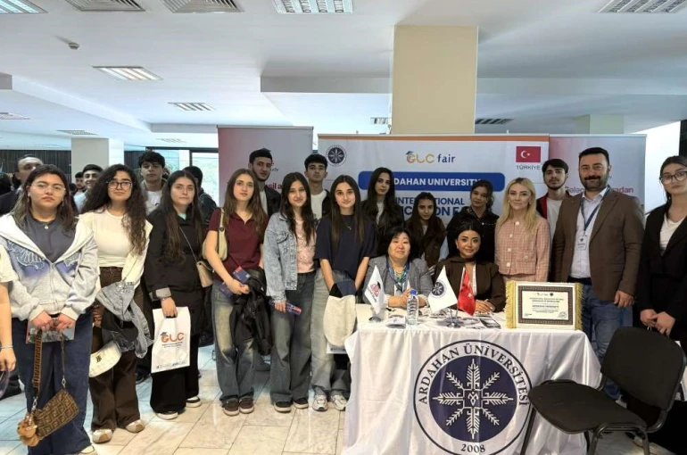 Ardahan Üniversitesi Azerbaycan’daki Uluslararası Eğitim Fuarında tanıtıldı