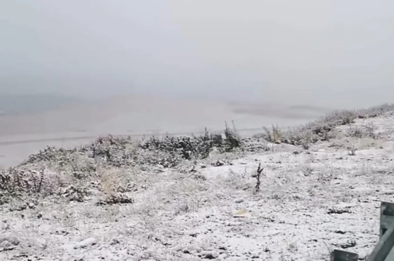 Ardahan’a mevsimin ilk karı yağdı 