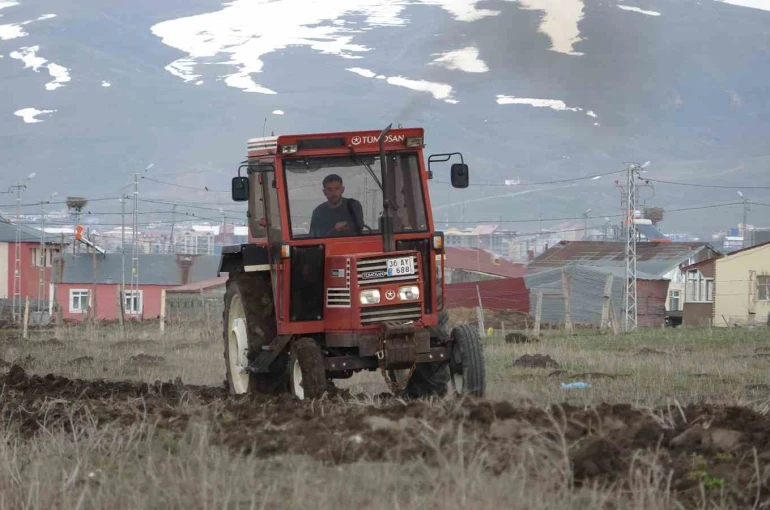 Ardahan’da buğday ve arpa ekimi başladı 