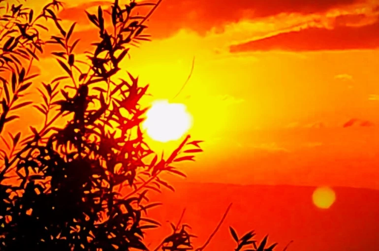 Ardahan’da gün doğumu mest etti 