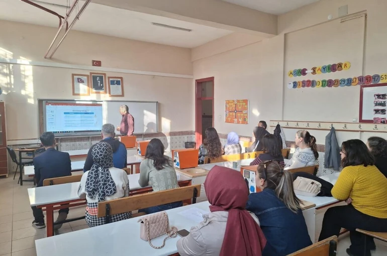 “Arkadaşım – Okullarda Güven Ve Dostluk Kültürünü Güçlendirme Projesi” Planlandığı Şekilde Yürütülüyor