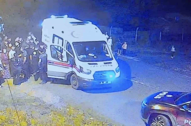 Arnavutköy’de cinayet gibi kaza kamerada: Önce çarptı, ardından üzerinden geçip kaçtı 