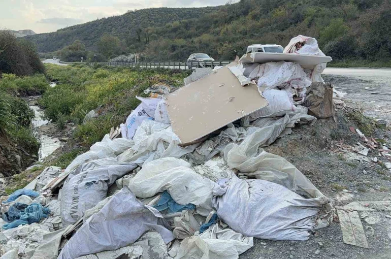 Arnavutköy’de kaçak döküme suçüstü: 62 bin 246 TL ceza kesildi 