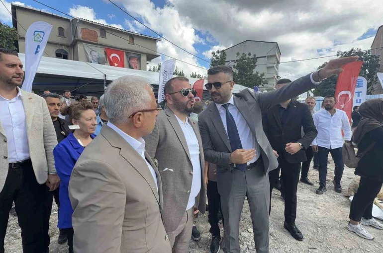 Arnavutköy’de kentsel dönüşümde yeni adım: İmrahor Mahallesi’nde temel atıldı