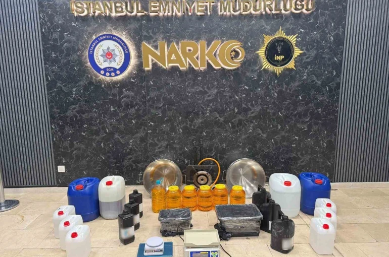 Arnavutköy’de lüks villada uyuşturucu operasyonu: 47 kilo uyuşturucu maddeye de el konuldu 