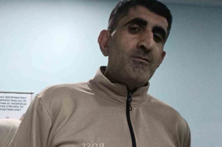 Arnavutköy’de yolun karşısına geçmeye çalışan adama otomobil çarptı